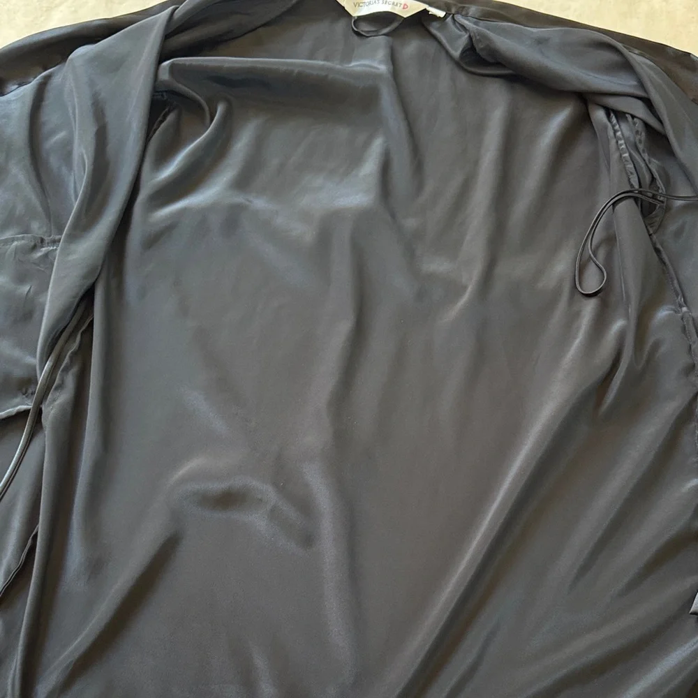 Victoria's Secret Black Satin Robe 🖤 - Picture 6 of 6